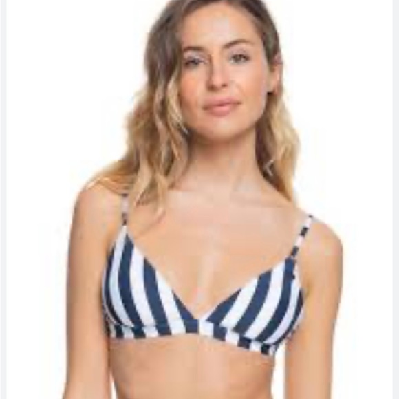 Reversible Roxy bikini s/xs only worn once - Picture 3 of 4